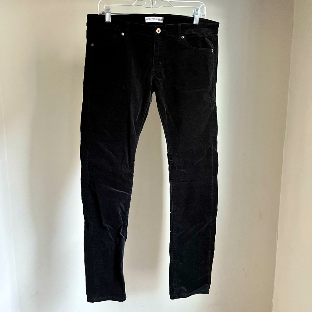 Ines de la Fressange x Uniqlo black velvet jeans, size 29